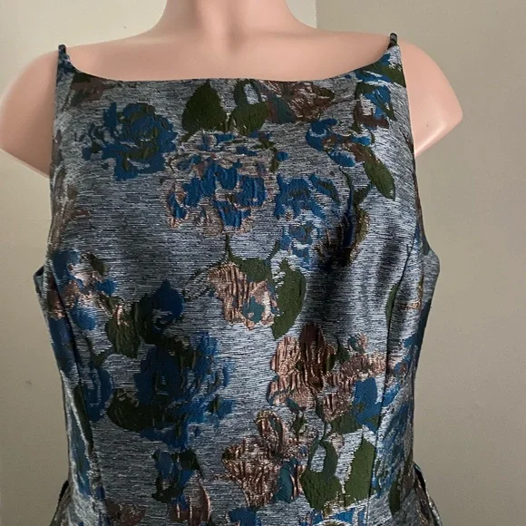 Gal Meets Glam Dress Size 12 - Picture 3 of 13